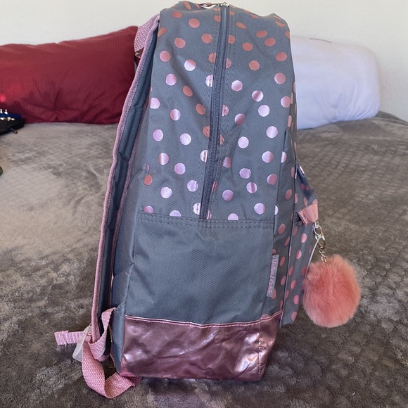 Back Pack - Picture 5 of 9